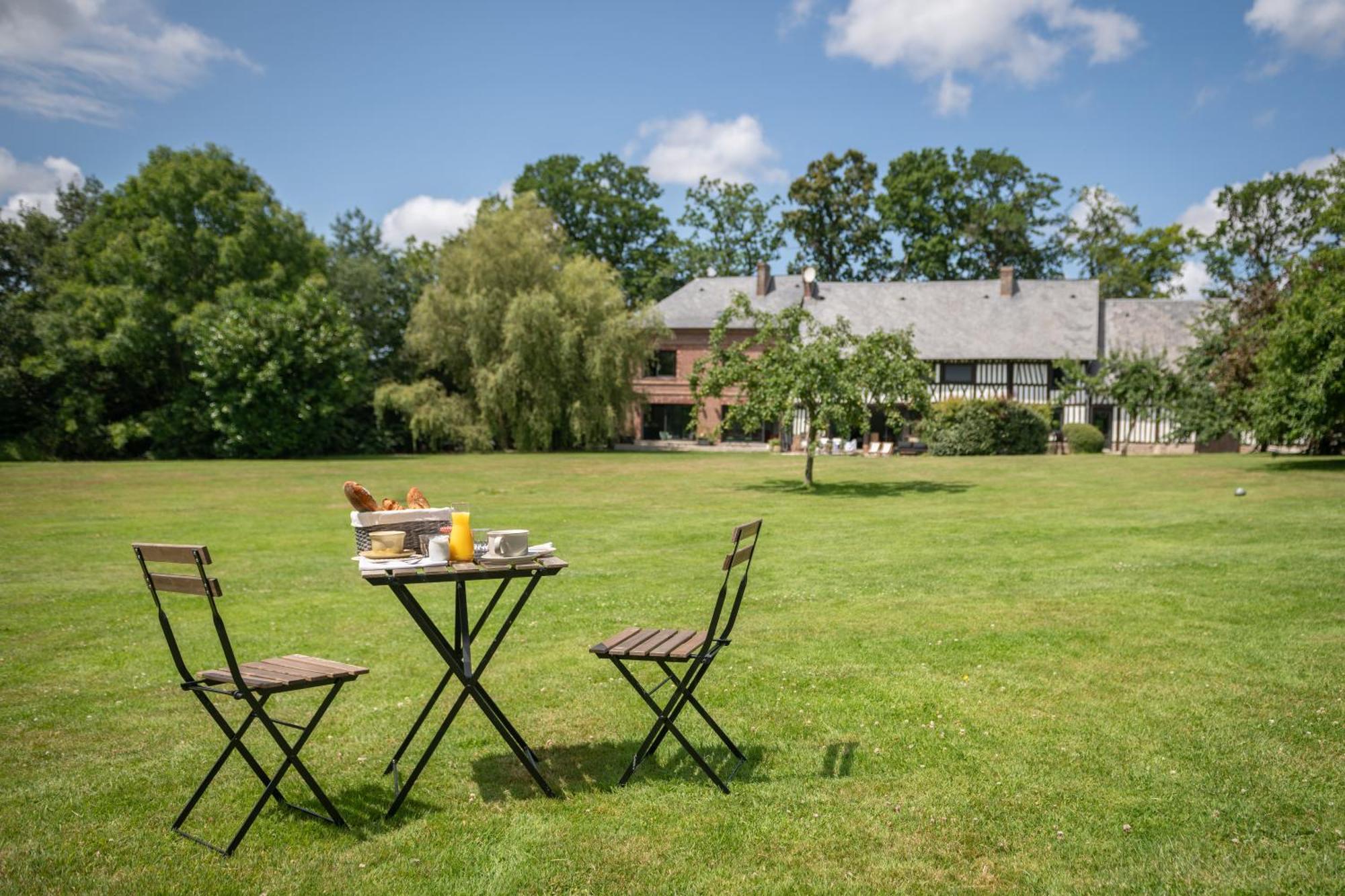 Le Manoir De La Campagne Hotel Yebleron Exterior photo